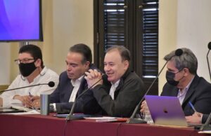 Gobernador Alfonso Durazo sostiene reunión de evaluación con gabinete legal y ampliado