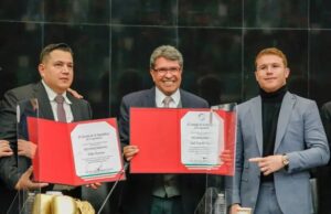 Saúl Canelo Álvarez fue reconocido en el Senado de la Republica