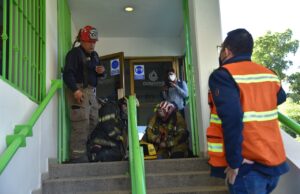 REALIZA SIMULACRO DE INCENDIO PERSONAL DE OOMAPASC