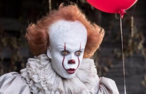 VIDEO: Payaso quiere generar miedo en un kínder y los niños reaccionan