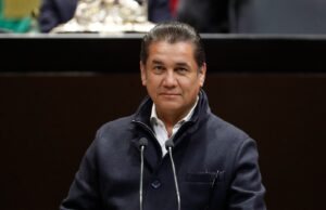 Buscan que Estado entregue un apoyo económico temporal a personas que perdieron su empleo por una emergencia sanitaria