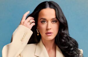 VIDEO: Captan a Katy Perry comiendo tacos y tomando soda en botella de vidrio en CDMX