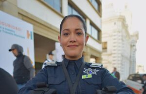 Equipa Toño Astiazarán a Policías Municipales con nuevos vehículos eléctricos y chalecos balísticos