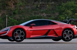 Los coches de Mario Kart ya no son los únicos que saltan para esquivar trampas: este supercoche chino parece sacado de una ciencia ficción cyberpunk