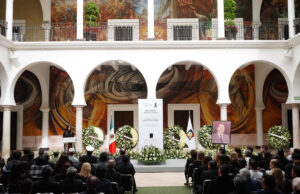 Honra Gobernador Durazo legado del Dr. Samuel Ocaña con homenaje póstumo en Palacio de Gobierno