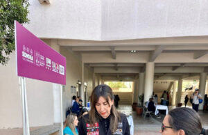 Orienta SSP sobre prevención de violencia familiar y de género a alumnos de Unison