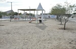 Beneficia Ayuntamiento de Hermosillo a familias de Tierra Nueva con programa “Ilumina Tu Calle”