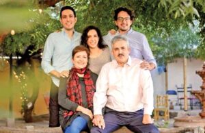 Critican nepotismo de la familia Taddei que abunda en nómina gubernamental