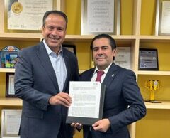 Hermosillo hace historia al recibir la primera concesión de radio pública: Toño Astiazarán