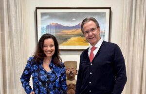 Fran Drescher, protagonista de La Niñera, dijo que desea conocer a Claudia Sheinbaum