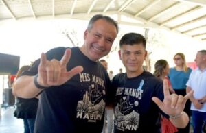 Reconoce Toño Astiazarán a graduados del Taller de Lengua de Señas Mexicana