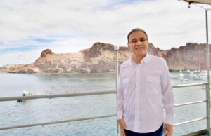 Consolida Gobernador Durazo a San Carlos como destino mundial de buceo con nuevo arrecife artificial