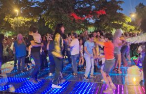 Disfrutan visitantes del Parque Madero el tercer día de Fiestas del Pitic con toneladas de rock
