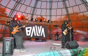 Conquista Kakalo al público en el foro Madero de Fiestas del Pitic 2025