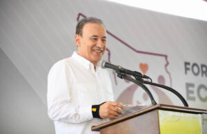Cumple Gobernador Durazo a población del sur con becas a estudiantes y apoyos para familias vulnerables