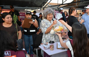 Con “Sonora Atiende” Gobernador Durazo lleva servicios gratuitos a la colonia Gómez Morin