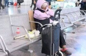 Murió con la esperanza intacta: Doña Mari, la abuelita que esperó tres años en la Central por sus hijos