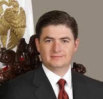 Sorpresa en la frontera: Exgobernador Rodrigo Medina es retenido por autoridades al cruzar hacia Texas