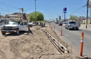 Se agregará un carril de vuelta a izquierda en Las Quintas y Camino del Seri