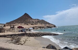 Realiza Protección Civil Municipal recorridos preventivos por marea alta en Bahía de Kino