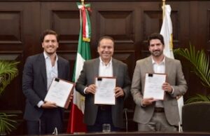 Firma Toño Astiazarán concesión de libramiento norponiente en Hermosillo que mejorará movilidad