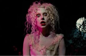 Lady Gaga estrena este video dirigido por Tim Burton en la Isla de las Muñecas de Xochimilco