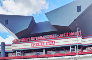 Estudiante de la Universidad de la Sierra inicia prácticas profesionales en Islas Caimán