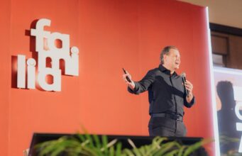 Demostrar cariño con hechos hace la verdadera amistad, estableció Pablo Fletcher en el Tercer Congreso de la Familia