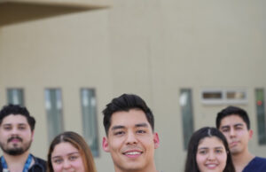 Reconoce Gobierno de Sonora compromiso de las y los médicos en su día