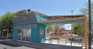 Aplican sanción administrativa por daños a parada de transporte de Gobierno Municipal