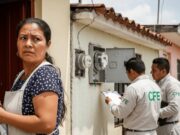 CFE alerta por fraude: falsos empleados cobran multas de hasta 20 mil pesos