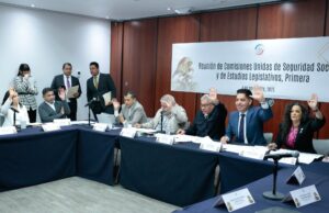 Comisiones del Senado de la República avalan reforma para garantizar autonomía sindical