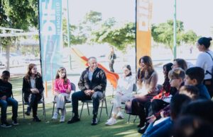 Reconocen Toño Astiazarán y Patty Ruibal campaña sobre cuidado de agua “Misión H20” del Cabildo Infantil