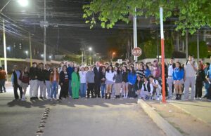 Beneficia Toño Astiazarán a estudiantes del Cobach Norte con tramo iluminado de Camina Segura