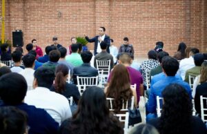 Jóvenes del Mayo presentan agenda de equidad y derechos indígenas al senador Heriberto Aguilar