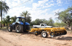 Entrega Sagarhpa maquinaria agrícola en Ures