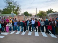 Entrega Toño Astiazarán pavimentación en Calle 12 de la colonia Nueva Esperanza