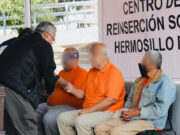 Recibe población del Cereso 2 en Hermosillo donación de lentes de lectura: SIEP