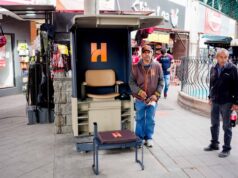 Equipa Toño Astiazarán a boleros con décadas en el oficio en Hermosillo