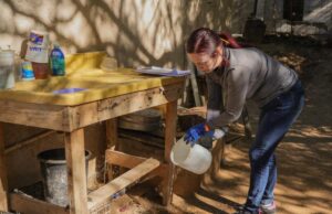 Llama Secretaría de Salud a limpiar patios para prevenir el dengue