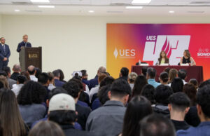 Consolida UES su calidad educativa con acreditación de 21 programas