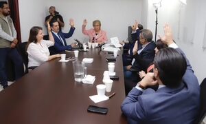Aprueban en comisión del Congreso de Sonora iniciativas sobre profesionalización de la administración pública y robo a bienes municipales