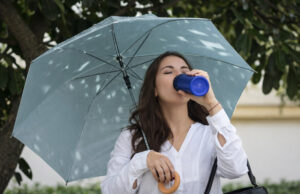 Exhorta Salud Sonora a prevenir riesgos por altas temperaturas con uso de protector solar e hidratación adecuada