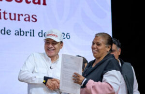 Gobernador Durazo y Sedatu entregan escrituras y fortalecen certeza patrimonial en Sonora
