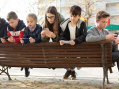 Adictos al móvil antes de los 12 años: la generación atrapada por la tecnología