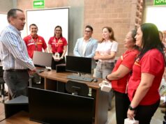 Apoya Toño Astiazarán a personas adultas a través del programa Huellas Mayores
