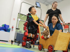 Transforma robot terapia infantil