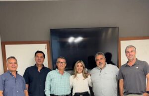 Angélica “La Mayita” Martínez dialoga con empresarios para fortalecer el desarrollo económico de Navojoa