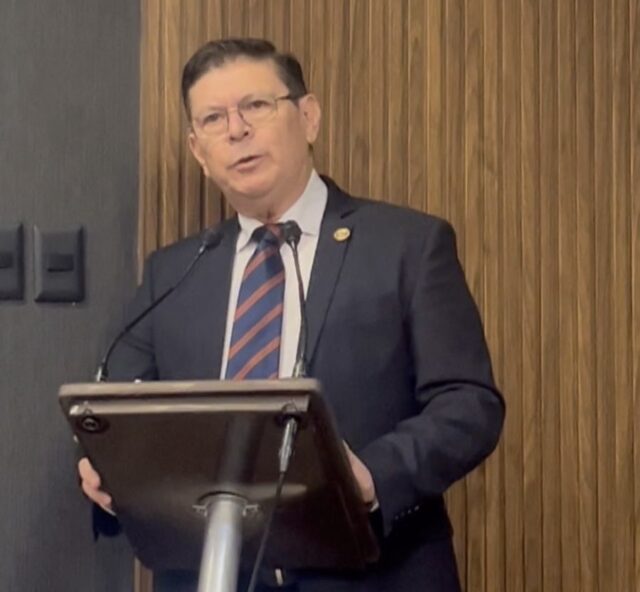 Dr. Luis Núñez Noriega