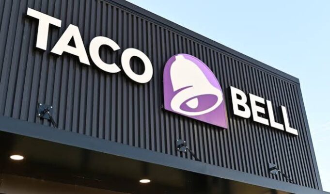 Taco Bell retira algunos ingredientes de sus restaurantes por investigación de brote de parásito en EE.UU.